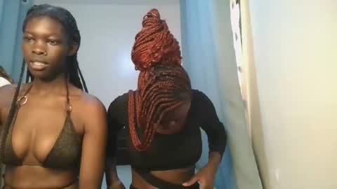 queen online show from December 2025 09:36:01 AM