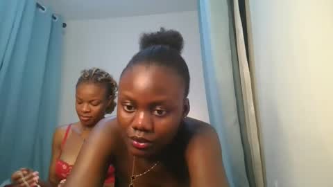Snapshot of barbie_queen2 chatting on March 2026 12:12:01 AM queen online show from March 2026 12:12:01 AM