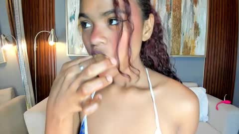 Luna online show from March 2026 07:54:01 PM