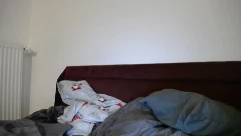 Snapshot of barelylegalblondy chatting on February 2025 07:38:02 PM Lena online show from February 2025 07:38:02 PM