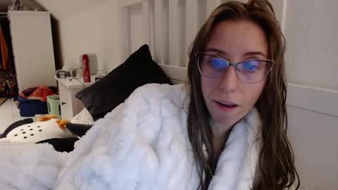 Lena online show from November 2025 06:56:02 PM