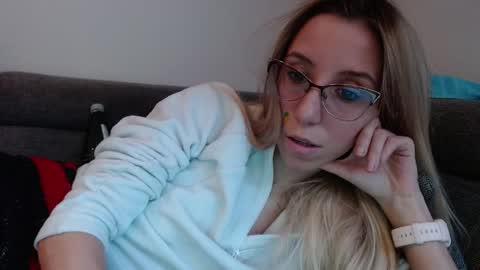 Lena online show from April 2026 05:28:01 PM