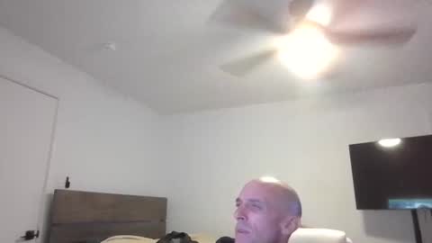 Snapshot of barryblackgun chatting on February 2025 01:01:01 PM barryblackgun online show from February 2025 01:01:01 PM