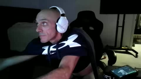 Snapshot of barryblackgun chatting on March 2025 11:33:01 AM barryblackgun online show from March 2025 11:33:01 AM