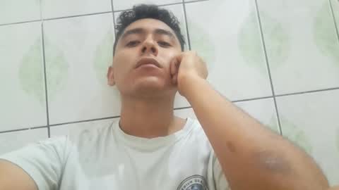 Snapshot of basic2001 chatting on December 2025 04:19:02 AM Marcos online show from December 2025 04:19:02 AM