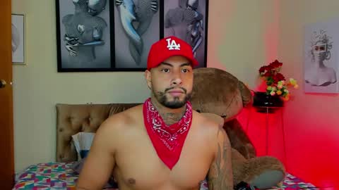 bastian_jones1 online show from February 2025 07:20:01 AM