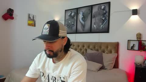 bastian_jones1 online show from December 2025 01:54:01 AM