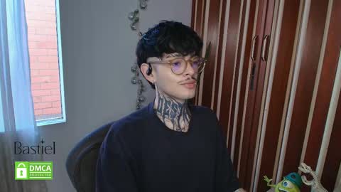 Bastiel online show from November 2025 10:10:02 PM