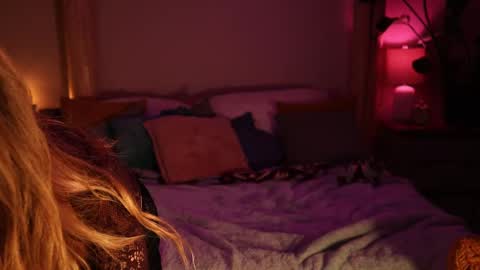 BATTLE BLONDE online show from September 2025 03:33:02 AM