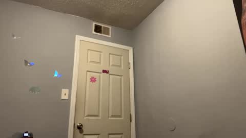 Snapshot of battlewolfxx chatting on November 2025 07:08:02 AM battlewolfxx online show from November 2025 07:08:02 AM