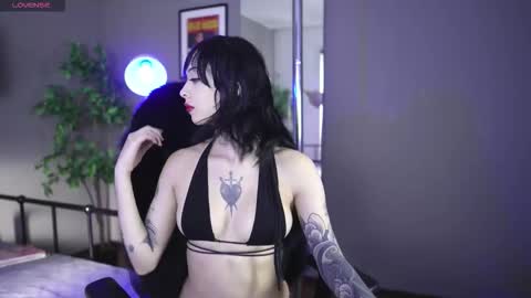 BAYONETTA DOLL  online show from December 2025 12:33:02 PM