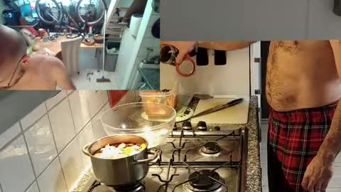 bazzz_8 online show from April 2026 04:12:01 PM