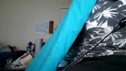 rocker n queen online show from February 2025 02:14:02 PM