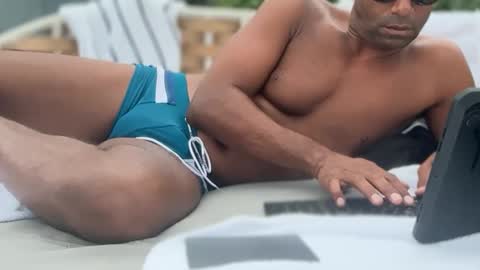 305BBC online show from November 2025 04:50:01 PM