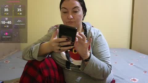 Snapshot of bbw_milf_4u chatting on February 2025 07:00:01 PM Emma online show from February 2025 07:00:01 PM