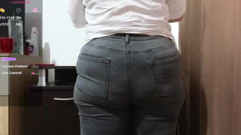 Snapshot of bbw_milf_4u chatting on June 2026 09:45:01 AM Emma online show from June 2026 09:45:01 AM
