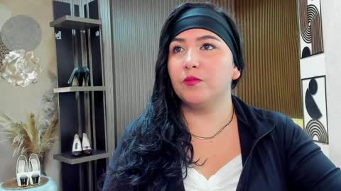 Snapshot of bbwluxurymuse chatting on May 2026 11:17:02 AM bbwluxurymuse online show from May 2026 11:17:02 AM
