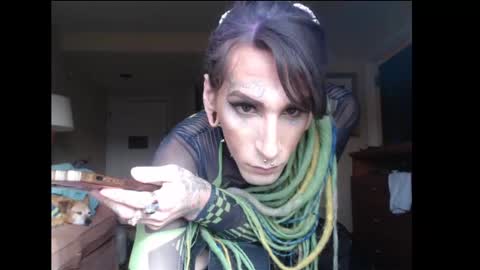 Snapshot of bbyxswitchuppp chatting on December 2024 02:35:02 PM Kittie online show from December 2024 02:35:02 PM