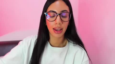 daniela villamizar online show from January 2025 06:36:02 PM