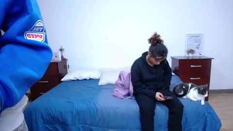 Sara  Juan online show from October 2025 02:13:01 AM