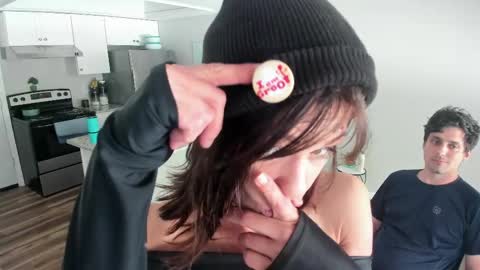 beaniebaby2 online show from April 2026 03:39:01 PM