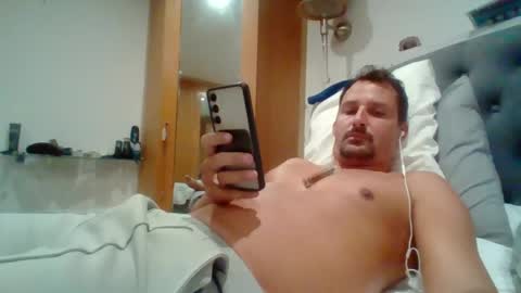 Snapshot of bearboudior chatting on June 2026 10:45:02 AM bearboudior online show from June 2026 10:45:02 AM