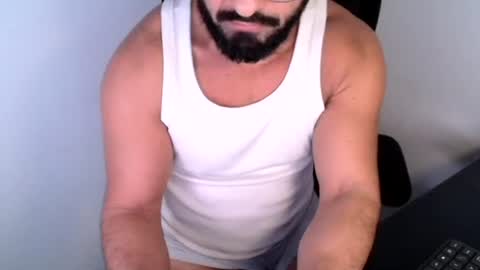 Snapshot of beard_top_guy chatting on June 2026 01:46:01 PM Beard Guy online show from June 2026 01:46:01 PM