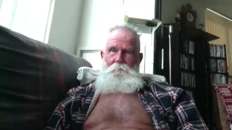 beardbushy online show from September 2025 05:28:01 PM