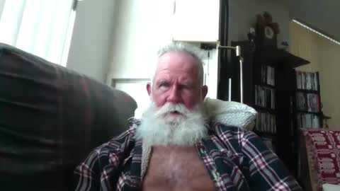 beardbushy online show from October 2025 04:27:01 PM