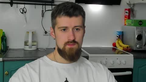 Snapshot of bearded_legend chatting on June 2026 09:50:02 PM Zeus online show from June 2026 09:50:02 PM