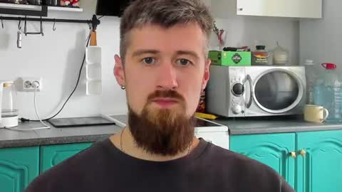 Snapshot of bearded_legend chatting on July 2026 10:10:01 AM Zeus online show from July 2026 10:10:01 AM