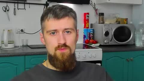 Snapshot of bearded_legend chatting on July 2026 01:41:01 AM Zeus online show from July 2026 01:41:01 AM