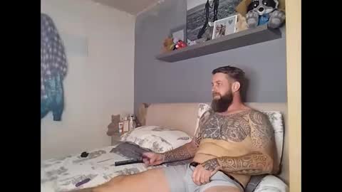 beardedtattedguy online show from September 2025 08:27:01 AM