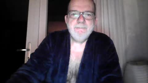Snapshot of beardman916444 chatting on January 2025 06:03:02 AM Beardman online show from January 2025 06:03:02 AM