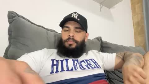 Min online show from November 2025 09:06:02 PM