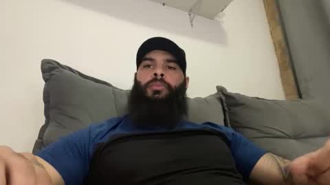 Snapshot of beardmax chatting on June 2026 05:32:02 AM Min online show from June 2026 05:32:02 AM