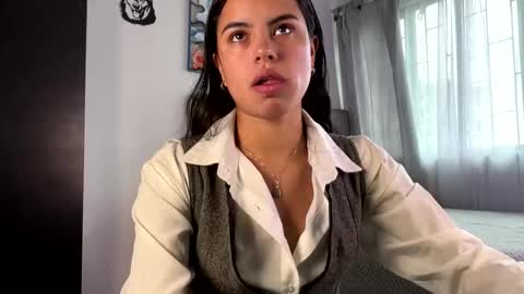 MELANI online show from October 2025 03:03:01 PM