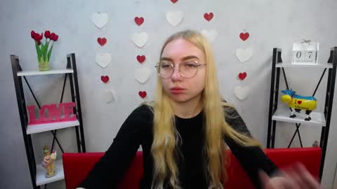 BeatriceFlyy online show from December 2024 06:01:01 AM