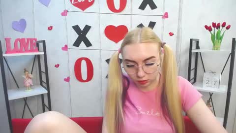 BeatriceFlyy online show from February 2025 04:32:01 PM