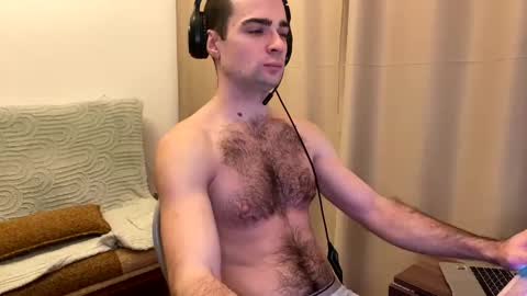 Nik online show from November 2025 06:13:01 AM