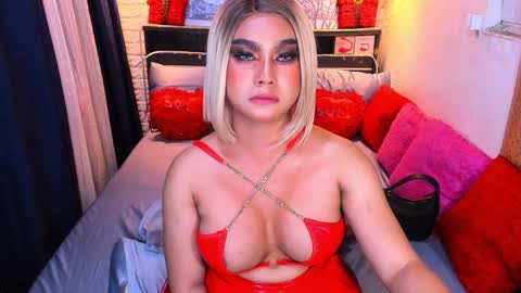 Queen Alexa online show from December 2024 03:37:01 PM