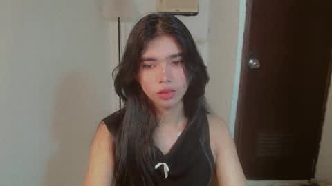 Snapshot of beautifultrixie chatting on May 2026 04:07:02 AM TRIXIE online show from May 2026 04:07:02 AM