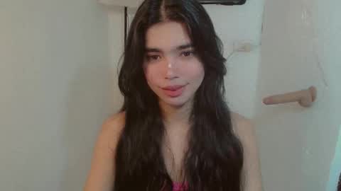 Snapshot of beautifultrixie chatting on May 2026 08:32:01 AM TRIXIE online show from May 2026 08:32:01 AM