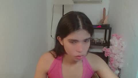 Snapshot of beautifultrixie chatting on June 2026 10:02:02 AM TRIXIE online show from June 2026 10:02:02 AM