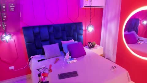 Chantall online show from October 2025 11:33:01 AM