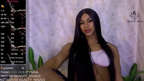 beauty_nina online show from October 2025 01:42:02 PM