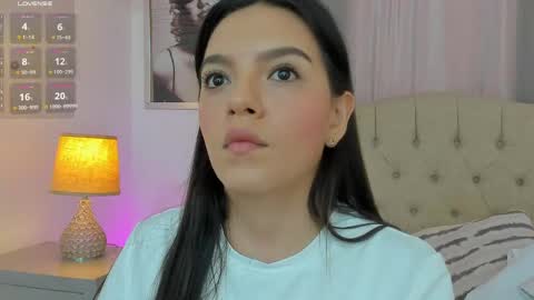 Ariana Reyes online show from June 2026 01:00:02 PM