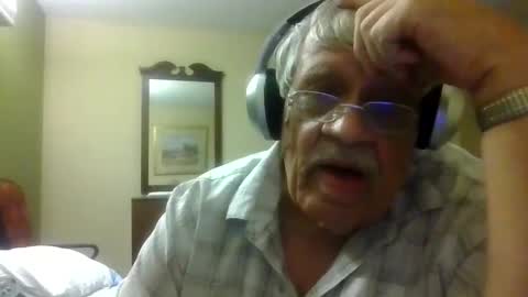 Snapshot of beautytomyeyes chatting on October 2025 12:52:02 AM beautytomyeyes online show from October 2025 12:52:02 AM