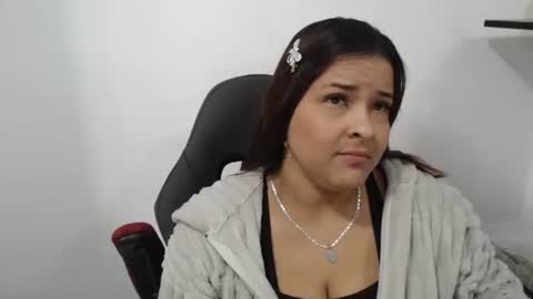 Snapshot of beautyykarol chatting on November 2025 06:18:01 PM beautyykarol online show from November 2025 06:18:01 PM