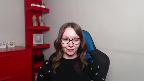 Zoe online show from February 2025 12:00:02 PM